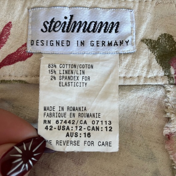 Rose Print Pants - Picture 4 of 4